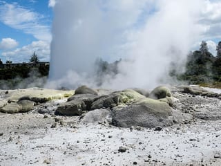 Pōhutu Geyser in Rotorua, New Zealand