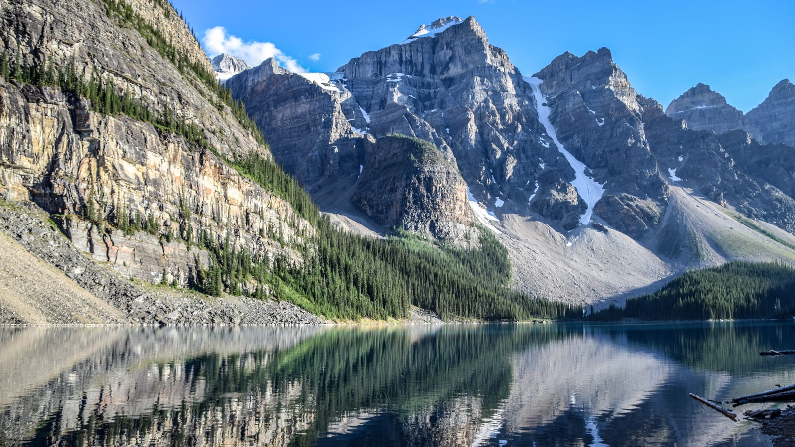 Moraine Lake and its surrounding peaks in Banff National Park, Alberta, Canada